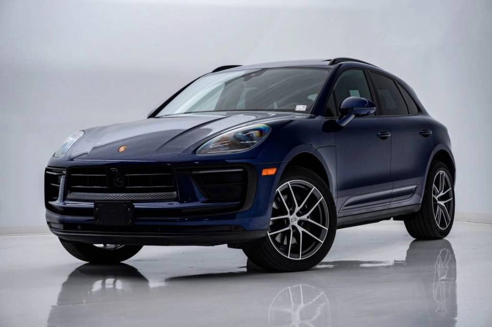 2025 Porsche Macan T