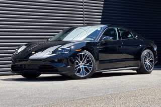 2025 Porsche Taycan -'s photo