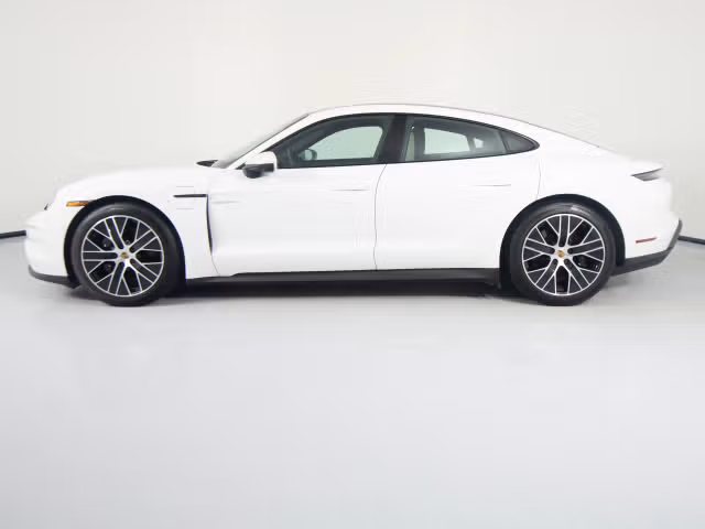 2025 Porsche Taycan 10