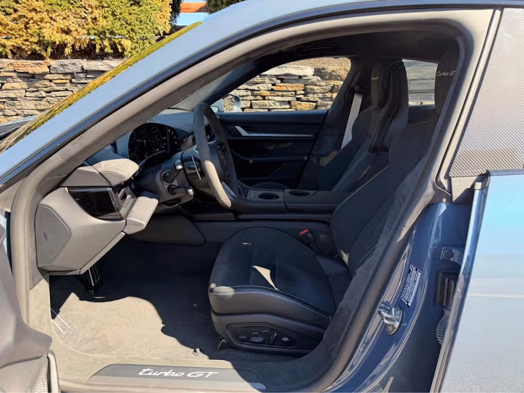 2025 Porsche Taycan Turbo GT - Photo 28