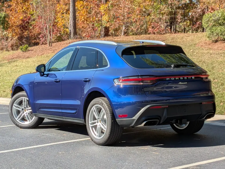 2026 Porsche Macan T - Photo 23