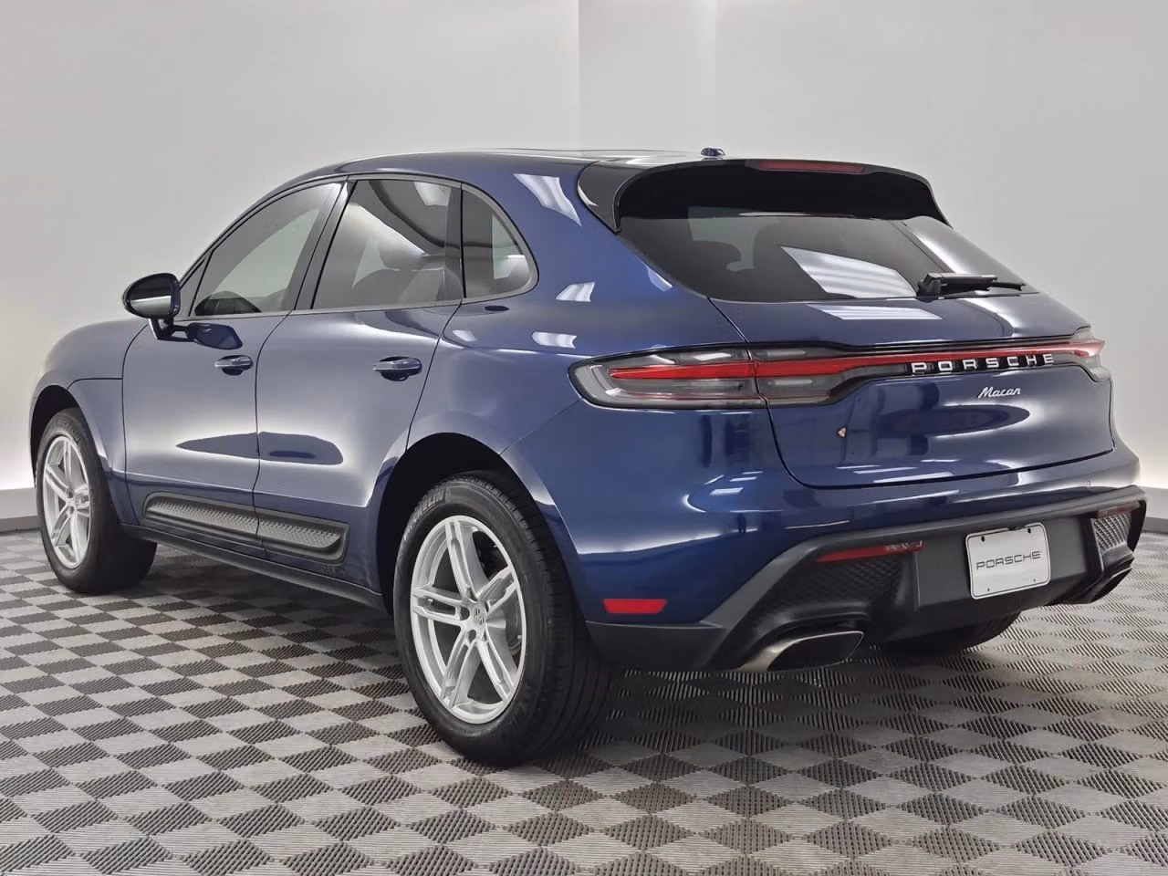 2024 Porsche Macan Base - Photo 20