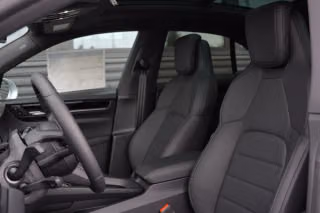 2026 Porsche Macan Base - Photo 33