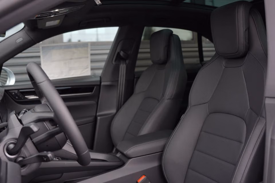 2026 Porsche Macan Base - Photo 35