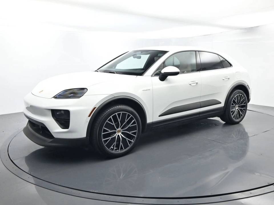2025 Porsche Macan