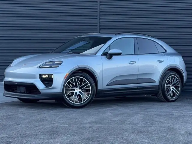 2025 Porsche Macan Base - Photo 7