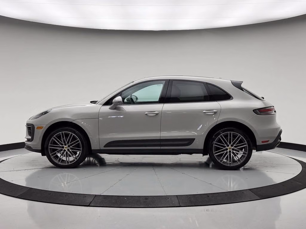 2026 Porsche Macan Base - Photo 12