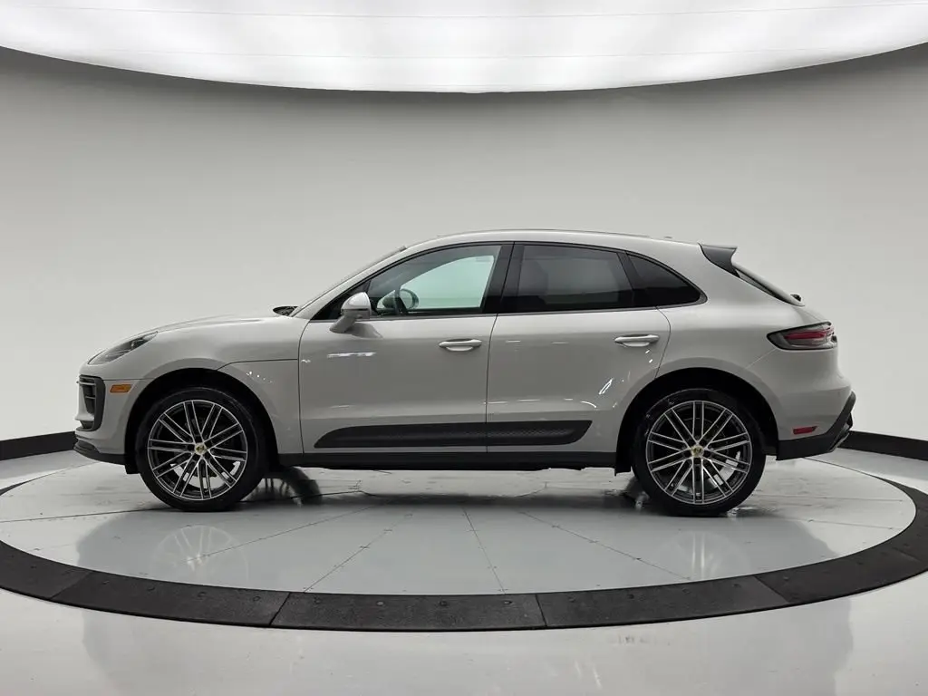 2026 Porsche Macan Base - Photo 16