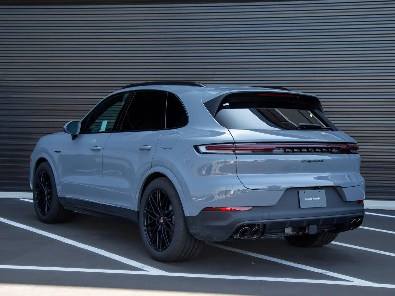 2026 Porsche Cayenne S E-Hybrid - Photo 24