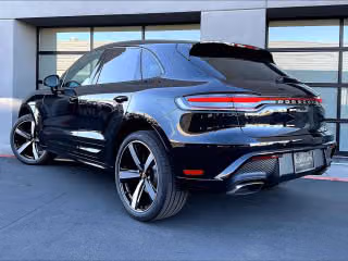 2026 Porsche Macan - Photo 17