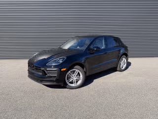 2026 Porsche Macan -'s photo