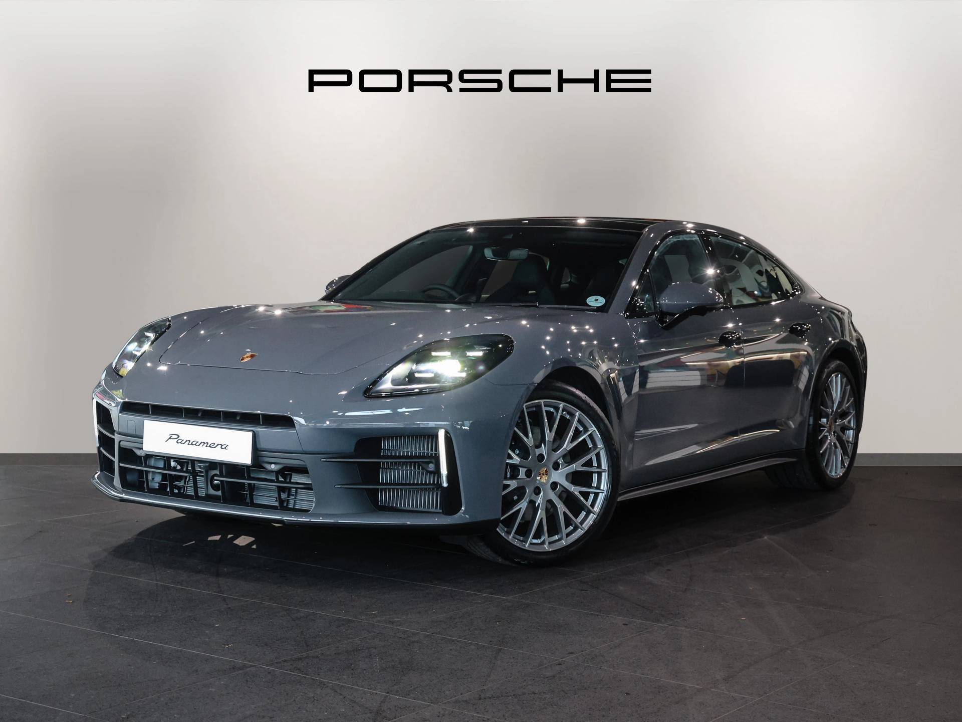Panamera, photo 2 of 30