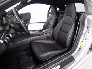 2024 Porsche 718 33