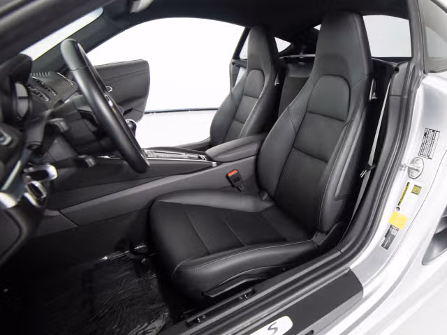 2024 Porsche 718 34