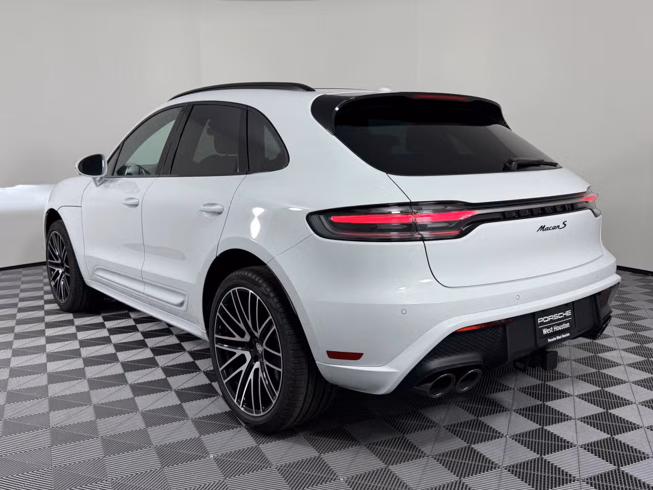 2026 Porsche Macan S - Photo 20