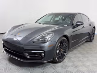 2022 Porsche Panamera
