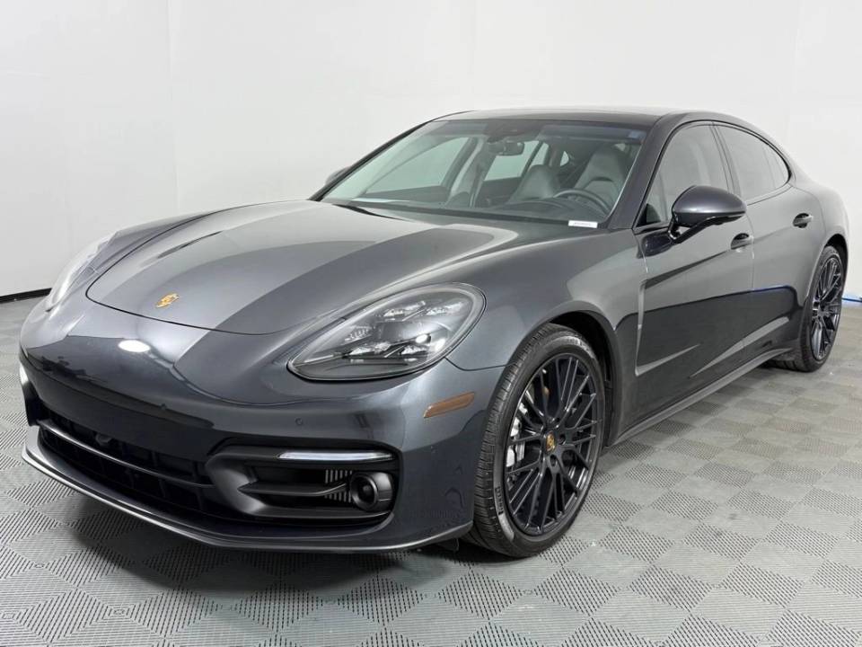 2022 Porsche Panamera Platinum Edition