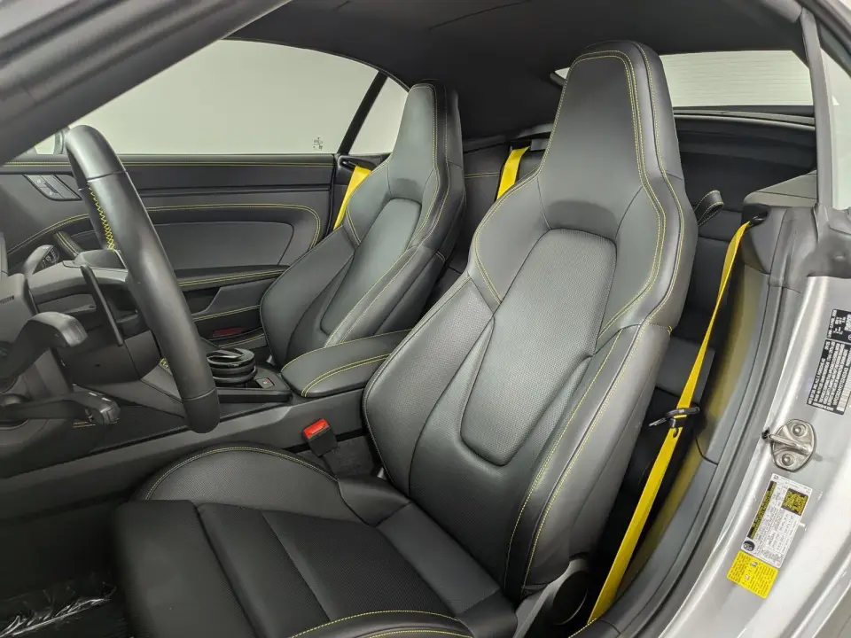 2026 Porsche 911 GTS - Photo 39