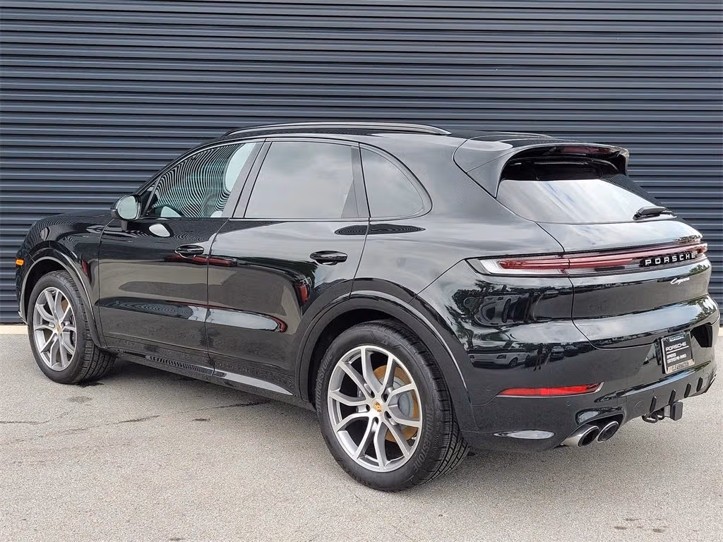2025 Porsche Cayenne Base - Photo 20