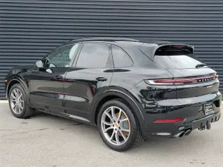2025 Porsche Cayenne Base - Photo 21