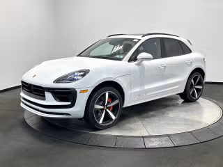 2026 Porsche Macan S's photo
