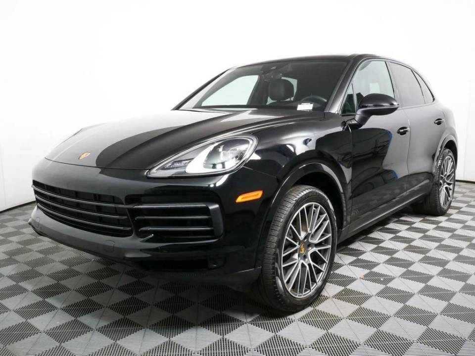 2023 Porsche Cayenne Base