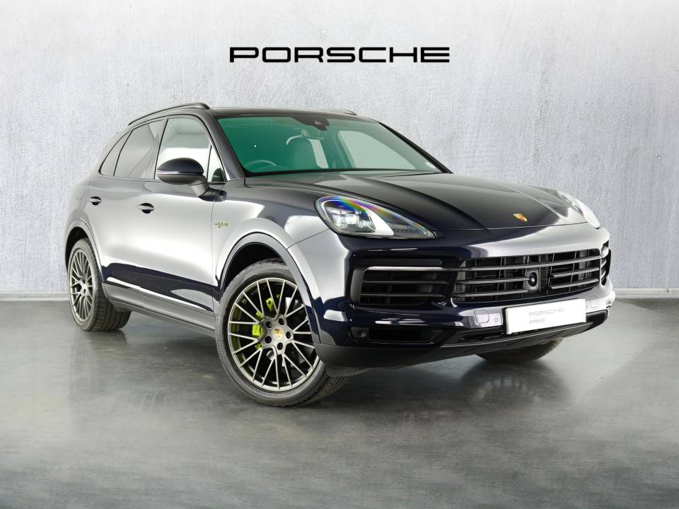 2022 PORSCHE CAYENNE