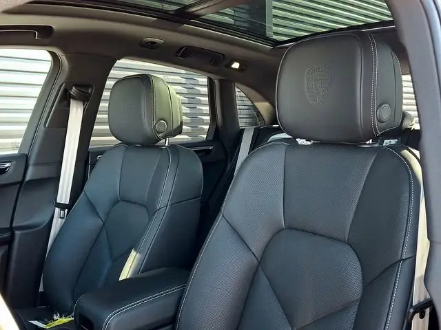 2026 Porsche Macan S - Photo 38