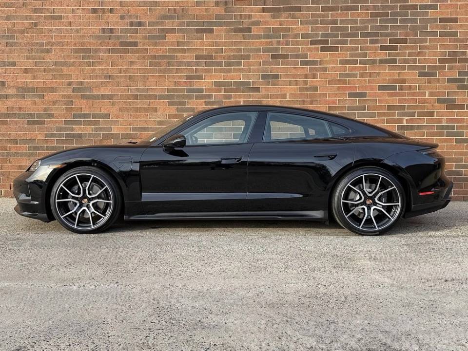 2026 Taycan 4 Black Edition listing photo