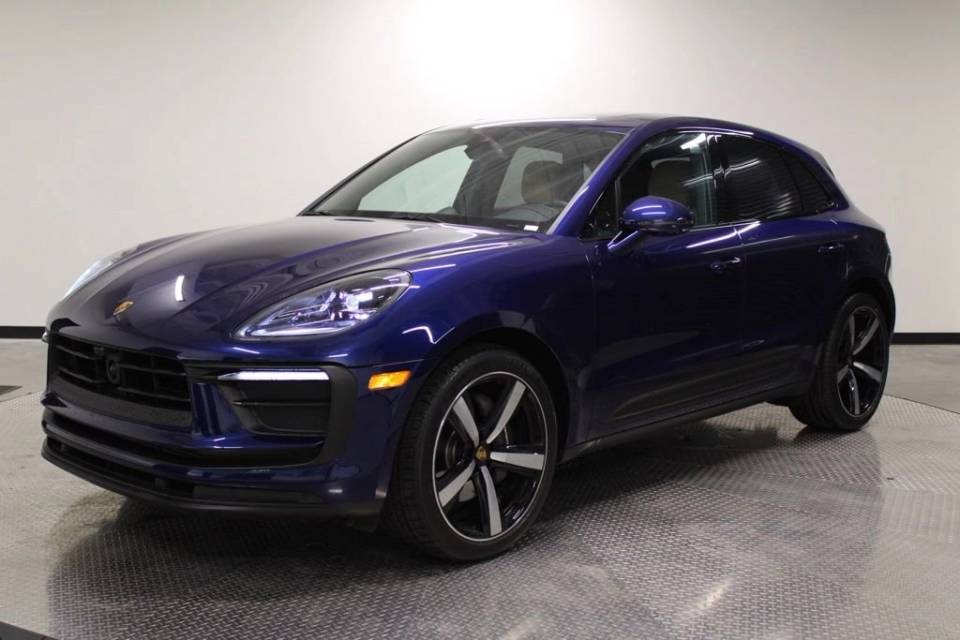 2026 Porsche Macan Base
