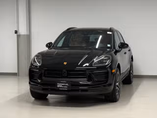 2026 Porsche Macan -'s photo