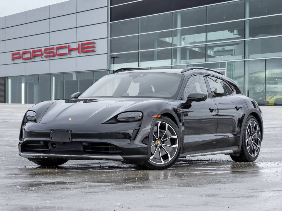 Used Porsche Taycan 4S Cross Turismo for sale at Porsche Centre Markham