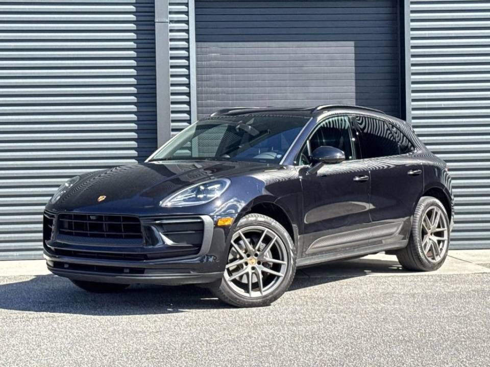 2022 Porsche Macan Base