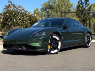 2025 Porsche Taycan Turbo S's photo