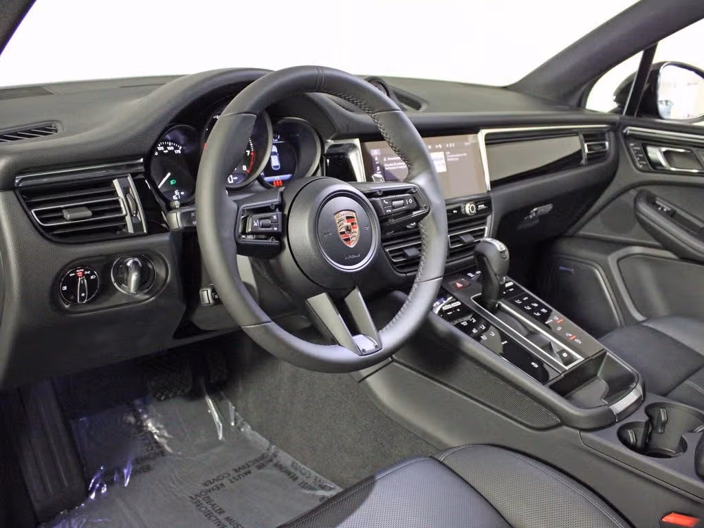 2026 Porsche Macan Base - Photo 28