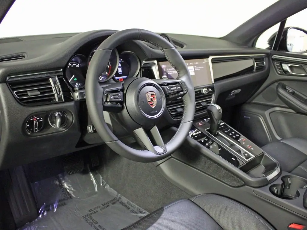 2026 Porsche Macan Base - Photo 32