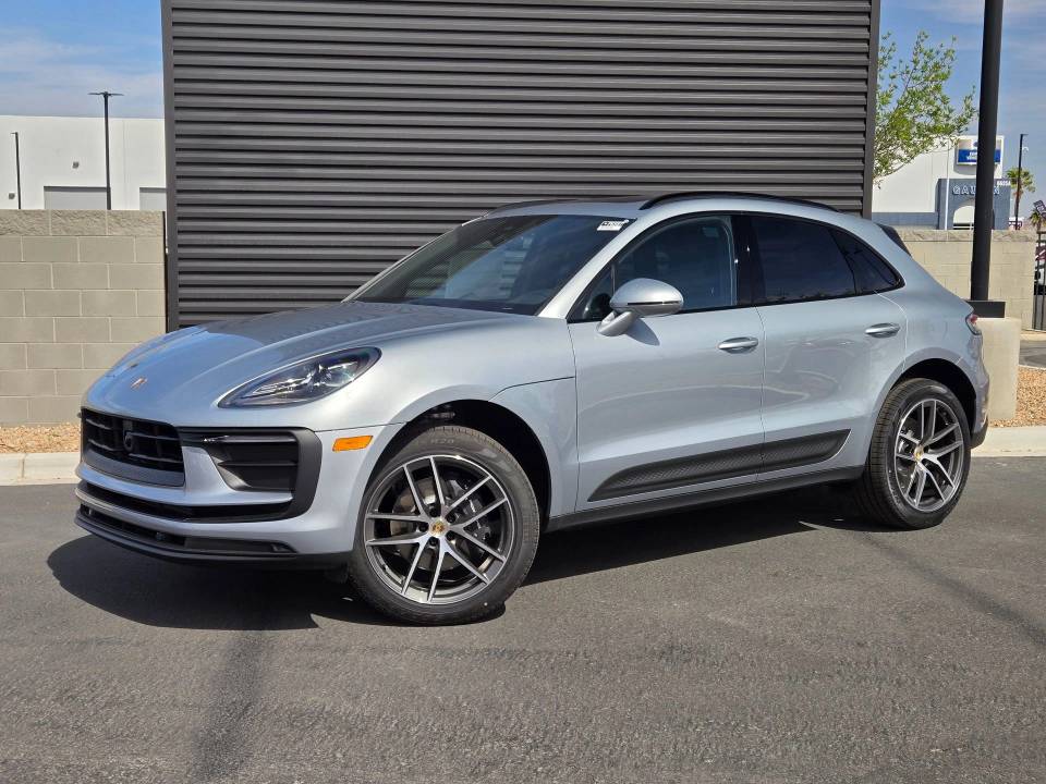2025 Porsche Macan Base