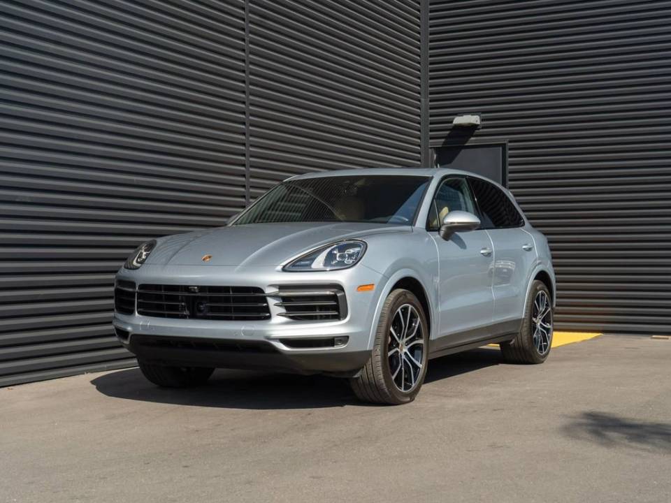 2023 Porsche Cayenne Base