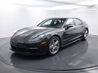 2018 Porsche Panamera 4's photo