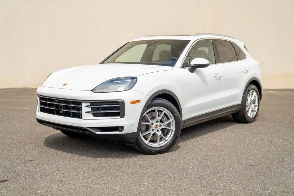 2025 Porsche Cayenne Base