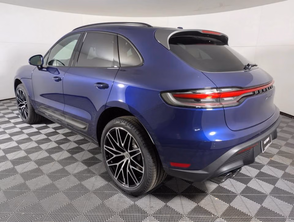 2026 Porsche Macan T - Photo 19