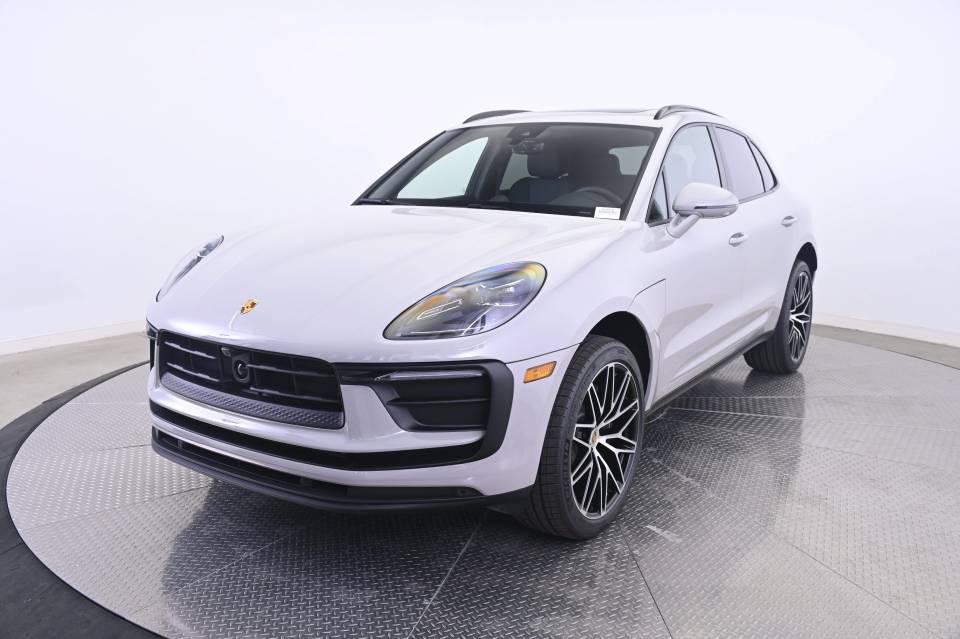2026 Porsche Macan