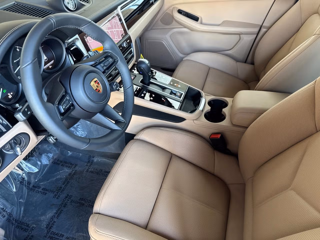 2026 Porsche Macan T - Photo 28