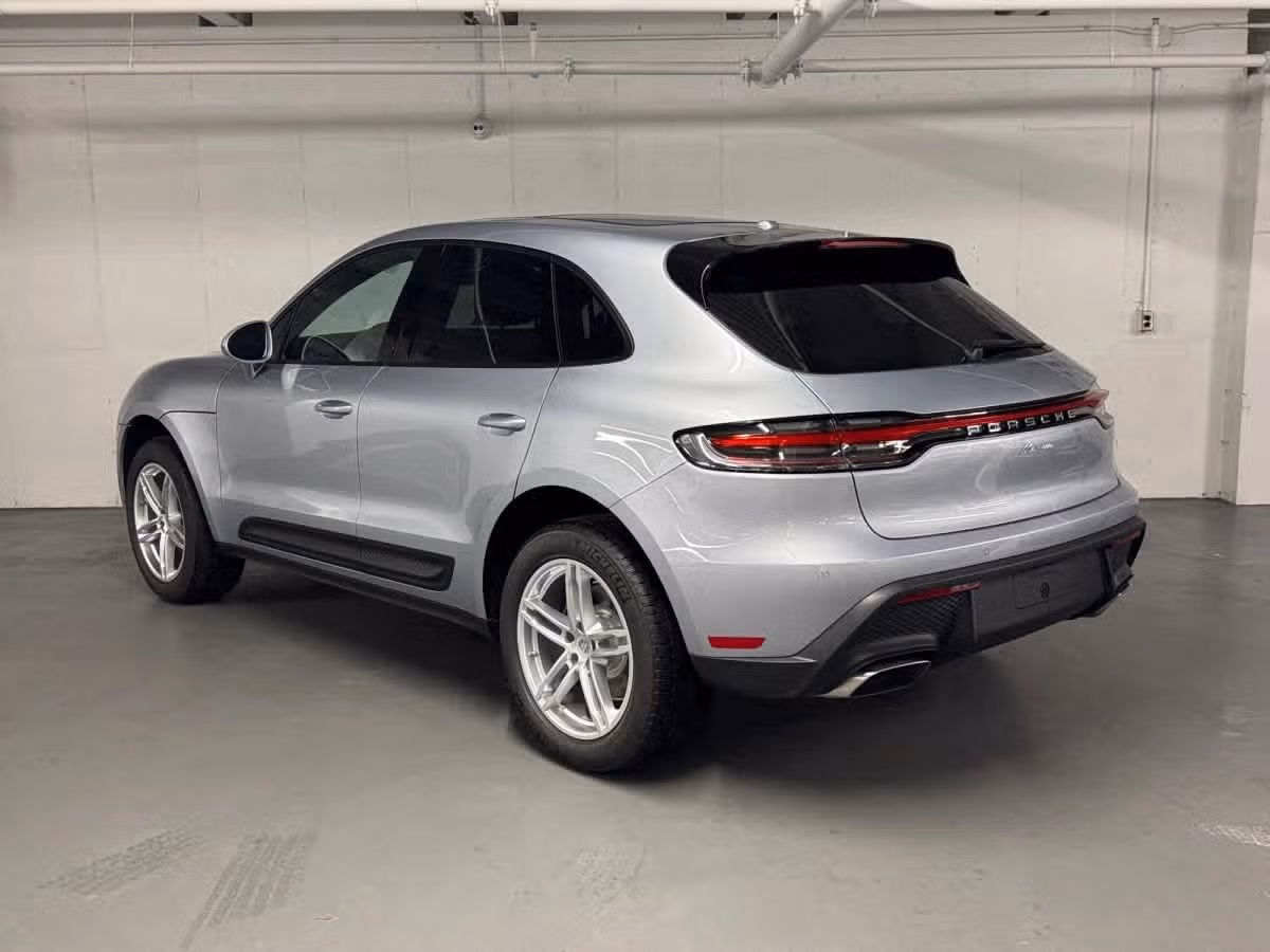 2026 Porsche Macan T - Photo 20