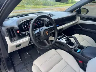 2025 Porsche Cayenne Coup Base - Photo 29