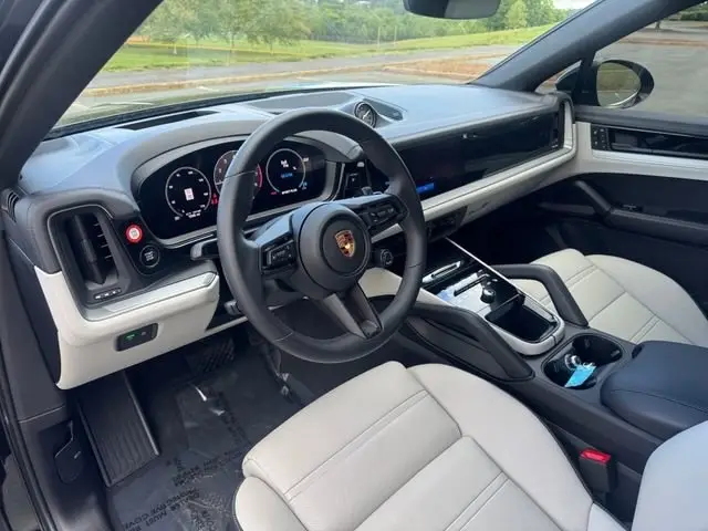 2025 Porsche Cayenne Coup Base - Photo 31