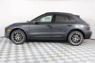 2026 Porsche Macan T - Photo 13