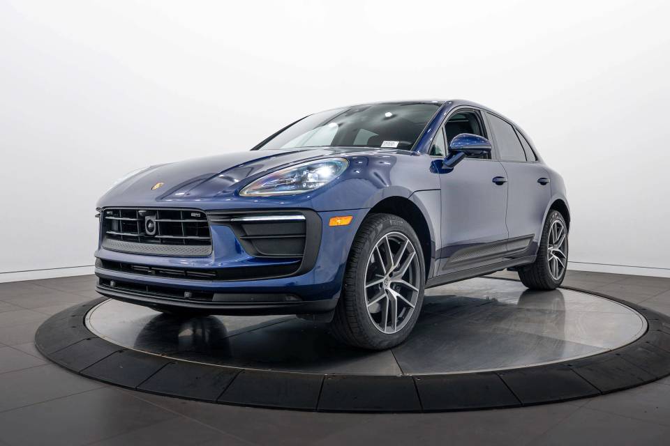 2025 Porsche Macan