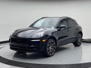 2026 Porsche Macan -'s photo