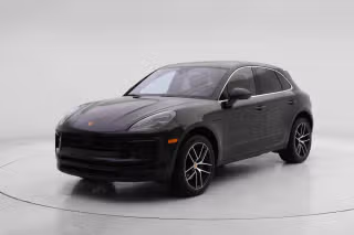 2025 Porsche Macan's photo